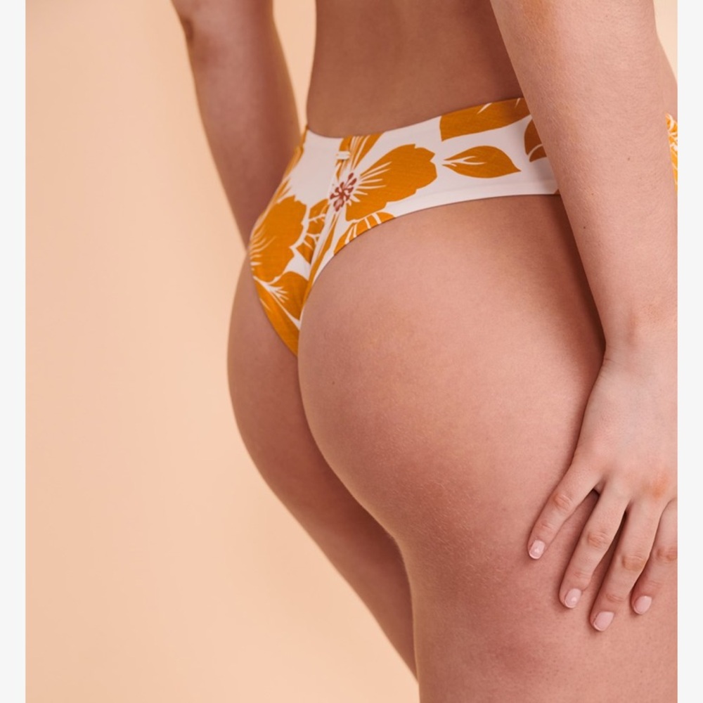 Rip Curl Azalea Shirred Long Line Tri Bikini Top - image 4